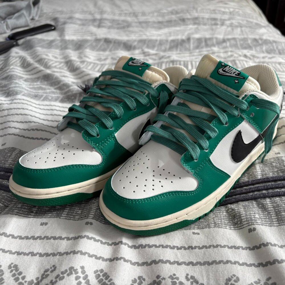 Nike Low Dunk - Green/Black - Size 7